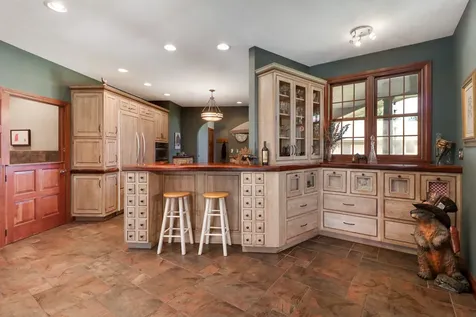 7429 North 1900 East Road Bloomington IL 61705