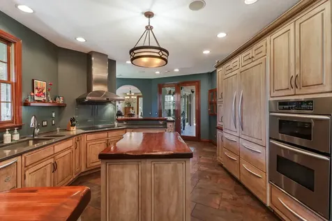 7429 North 1900 East Road Bloomington IL 61705