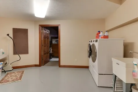 7429 North 1900 East Road Bloomington IL 61705