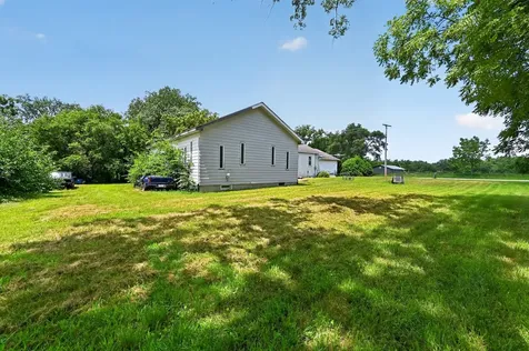 2067 Shaw Road Amboy IL 61310