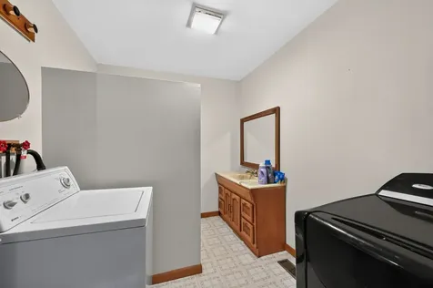 2067 Shaw Road Amboy IL 61310