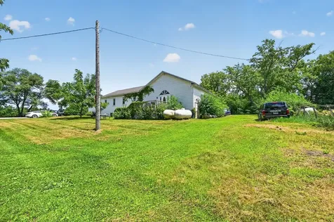2067 Shaw Road Amboy IL 61310