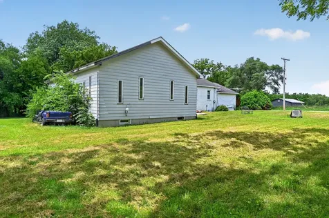 2067 Shaw Road Amboy IL 61310