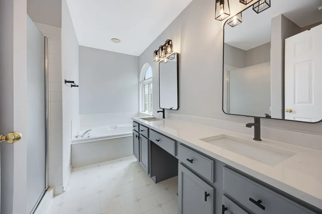 1650 Charlotte Circle Naperville IL 60564