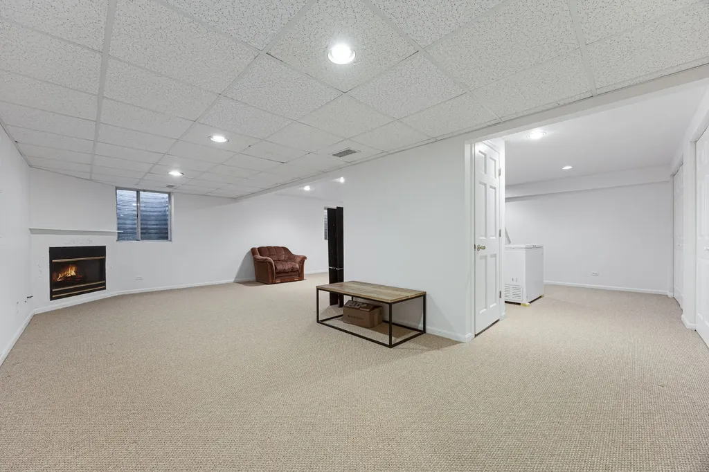 1650 Charlotte Circle Naperville IL 60564