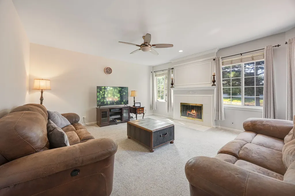 1650 Charlotte Circle Naperville IL 60564