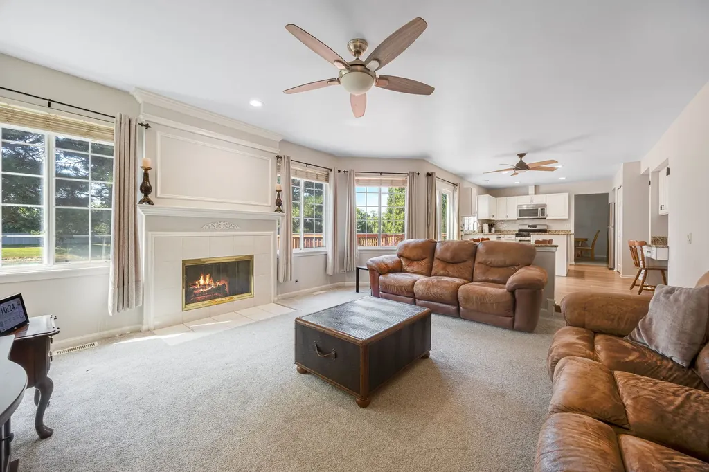 1650 Charlotte Circle Naperville IL 60564
