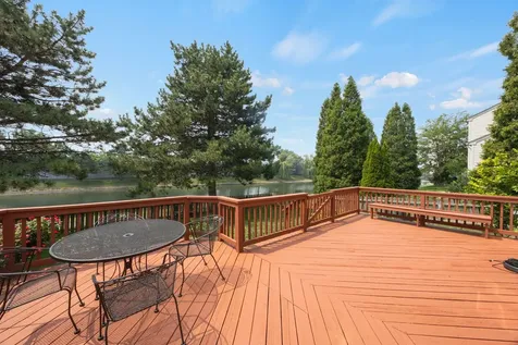 1650 Charlotte Circle Naperville IL 60564