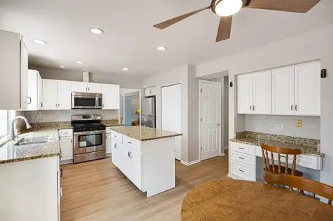 1650 Charlotte Circle Naperville IL 60564