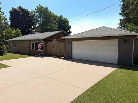 1614 Rebecca Drive Rockford IL 61107