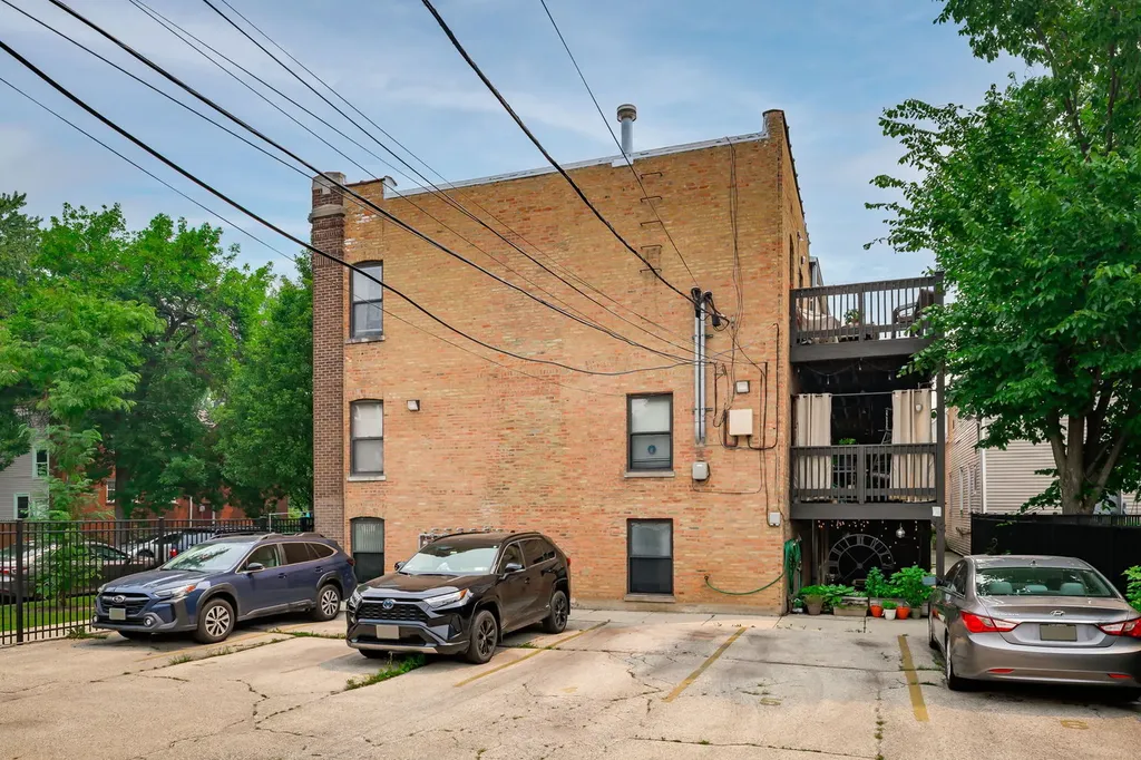 1856 North Sawyer Avenue Chicago IL 60647