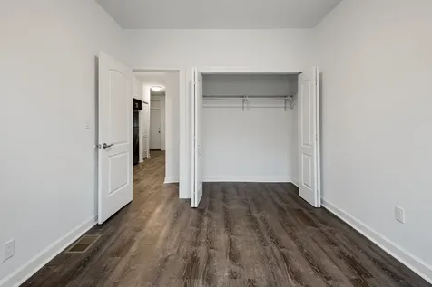 1904 North Whipple Street Chicago IL 60647