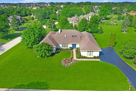 185 Peregrine Lane Hawthorn Woods IL 60047