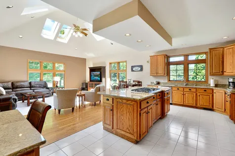 185 Peregrine Lane Hawthorn Woods IL 60047