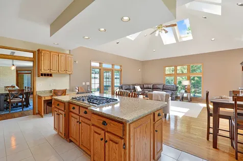 185 Peregrine Lane Hawthorn Woods IL 60047