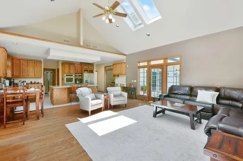 185 Peregrine Lane Hawthorn Woods IL 60047