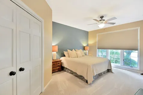 185 Peregrine Lane Hawthorn Woods IL 60047