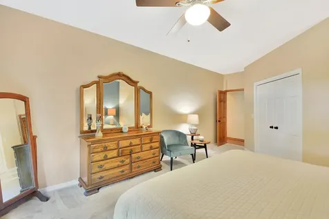 185 Peregrine Lane Hawthorn Woods IL 60047