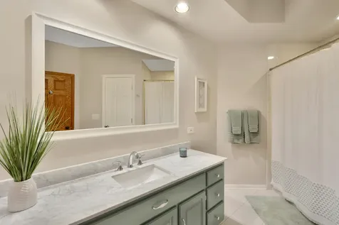 185 Peregrine Lane Hawthorn Woods IL 60047
