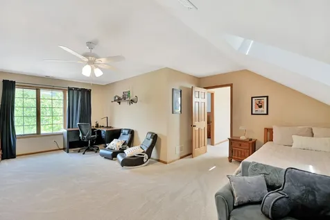 185 Peregrine Lane Hawthorn Woods IL 60047