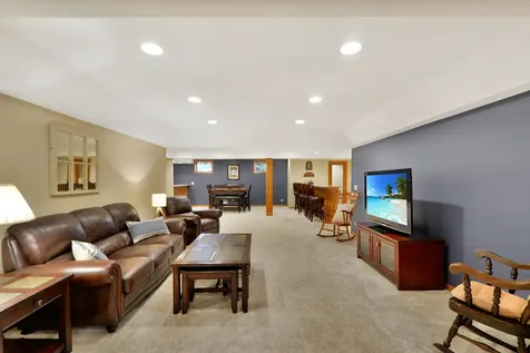 185 Peregrine Lane Hawthorn Woods IL 60047