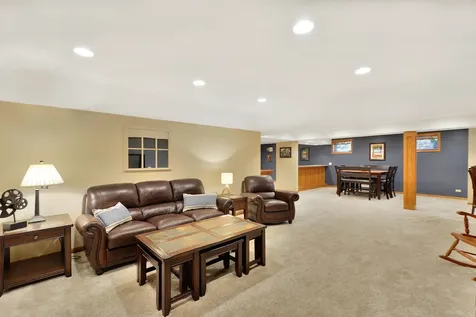 185 Peregrine Lane Hawthorn Woods IL 60047