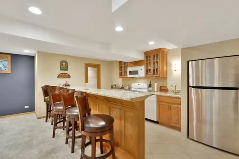 185 Peregrine Lane Hawthorn Woods IL 60047