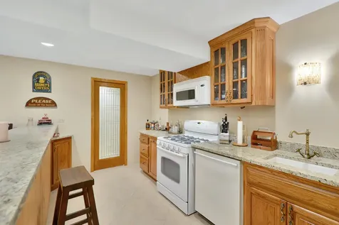 185 Peregrine Lane Hawthorn Woods IL 60047
