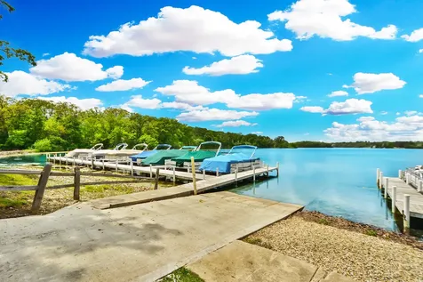 185 Peregrine Lane Hawthorn Woods IL 60047