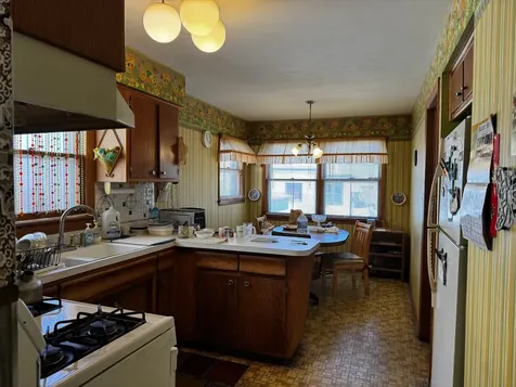 6534 Gunnison Street Harwood Heights IL 60706