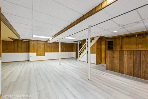 1040 East Carpenter Drive Palatine IL 60074