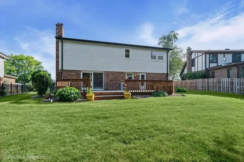 1040 East Carpenter Drive Palatine IL 60074
