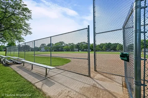 1040 East Carpenter Drive Palatine IL 60074
