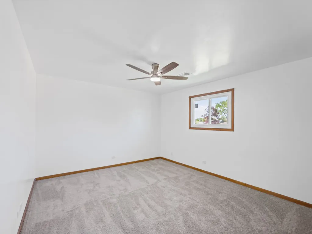 725 North 8th Avenue Addison IL 60101