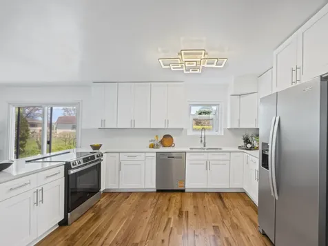 725 North 8th Avenue Addison IL 60101