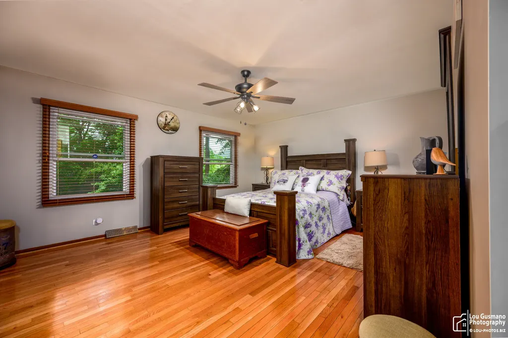 1525 Wedgefield Circle Naperville IL 60563