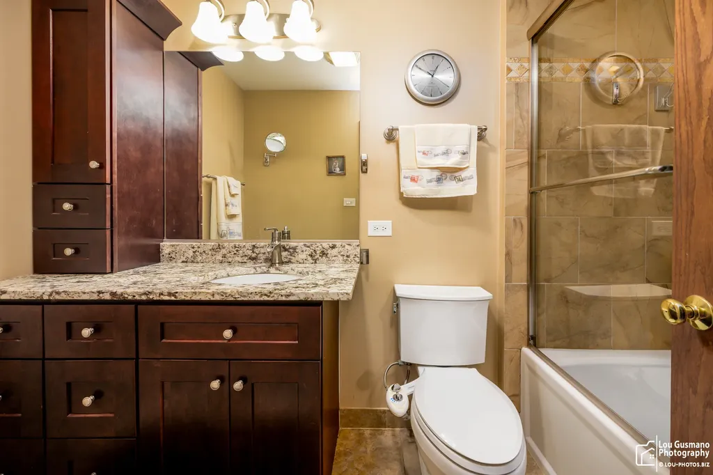 1525 Wedgefield Circle Naperville IL 60563