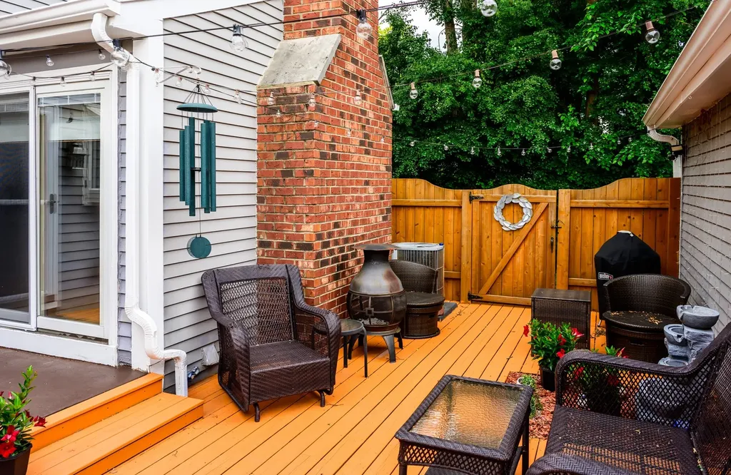 1525 Wedgefield Circle Naperville IL 60563