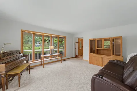 7414 Meadow Lane Cary IL 60013