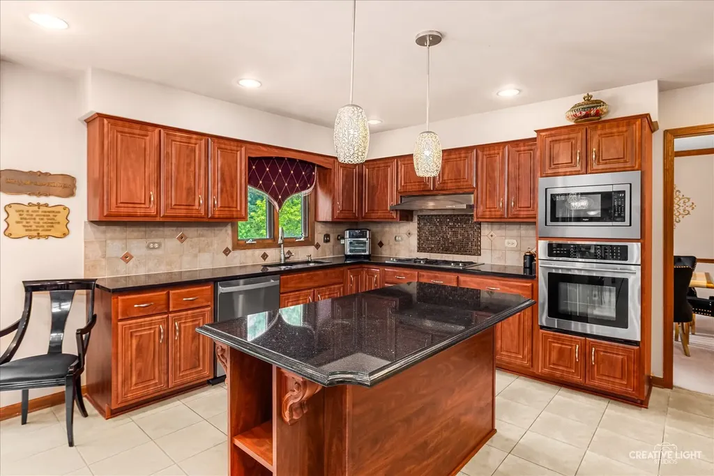 475 Prairie Knoll Drive Naperville IL 60565