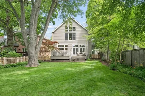 922 Ash Street Winnetka IL 60093