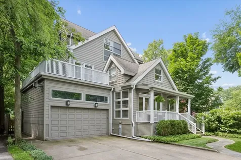 922 Ash Street Winnetka IL 60093