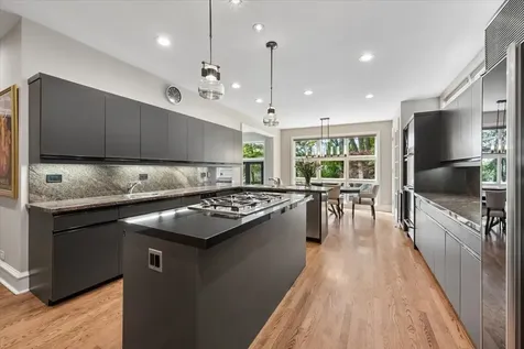 922 Ash Street Winnetka IL 60093