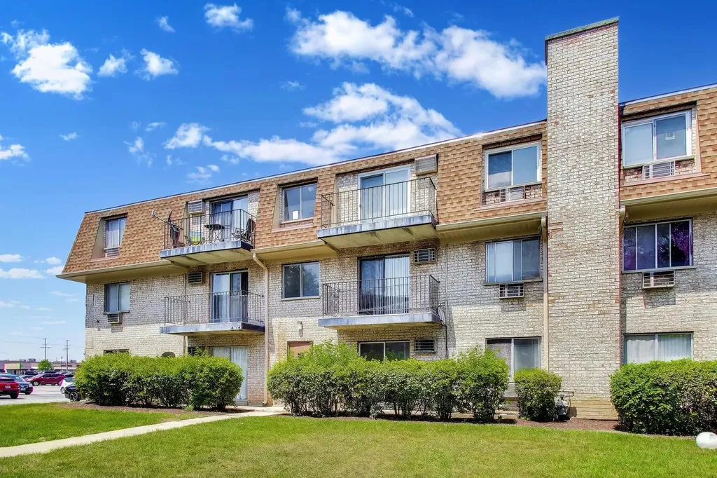 234 Shorewood Drive Glendale Heights IL 60139