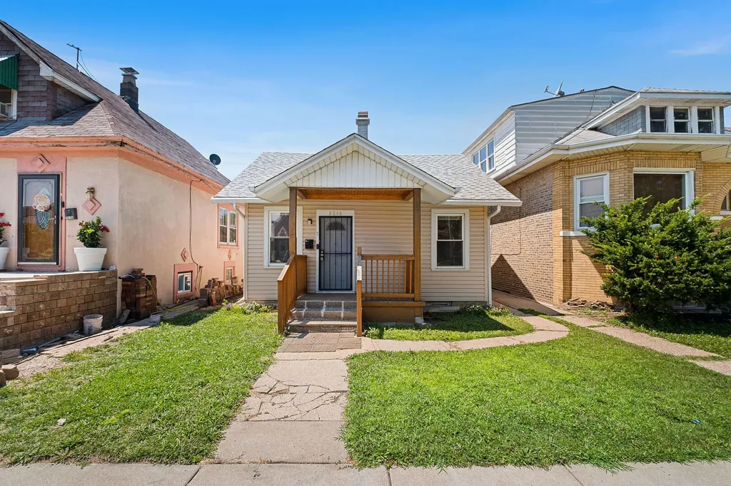 2848 North Monitor Avenue Chicago IL 60634
