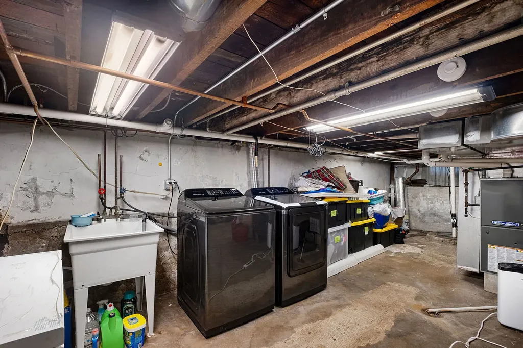 2848 North Monitor Avenue Chicago IL 60634