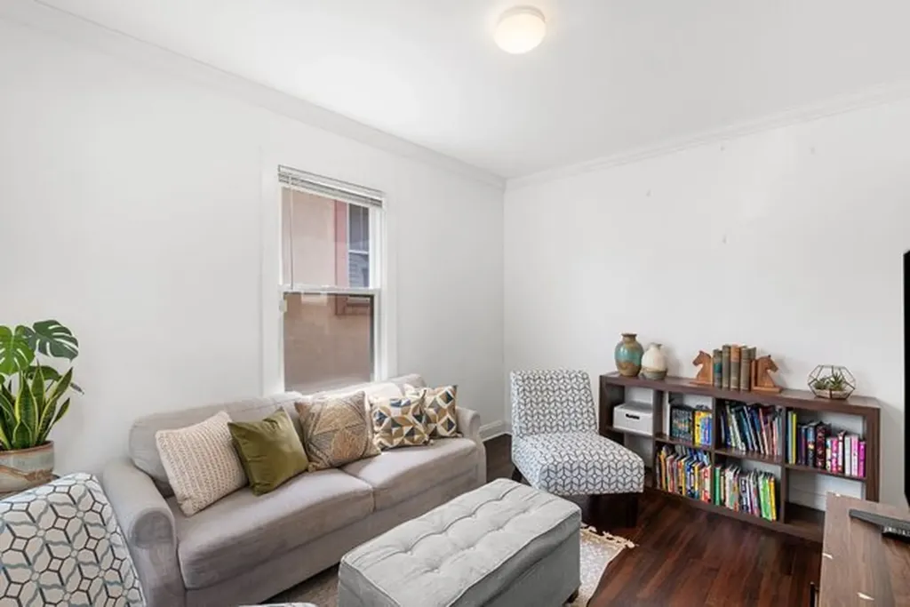 2848 North Monitor Avenue Chicago IL 60634