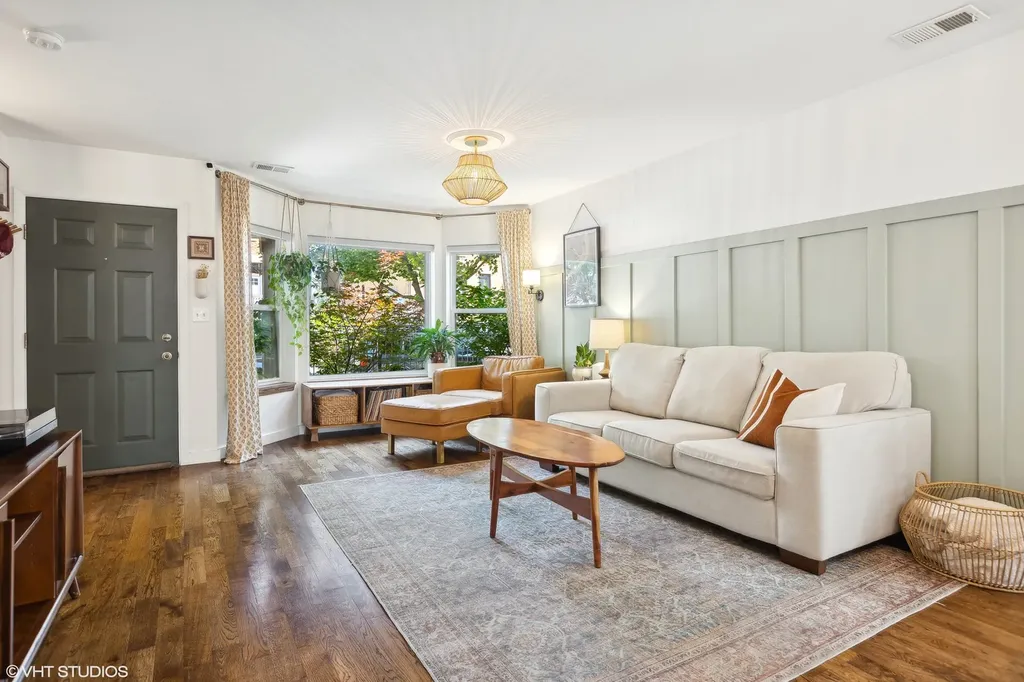979 West Cullerton Street Chicago IL 60608