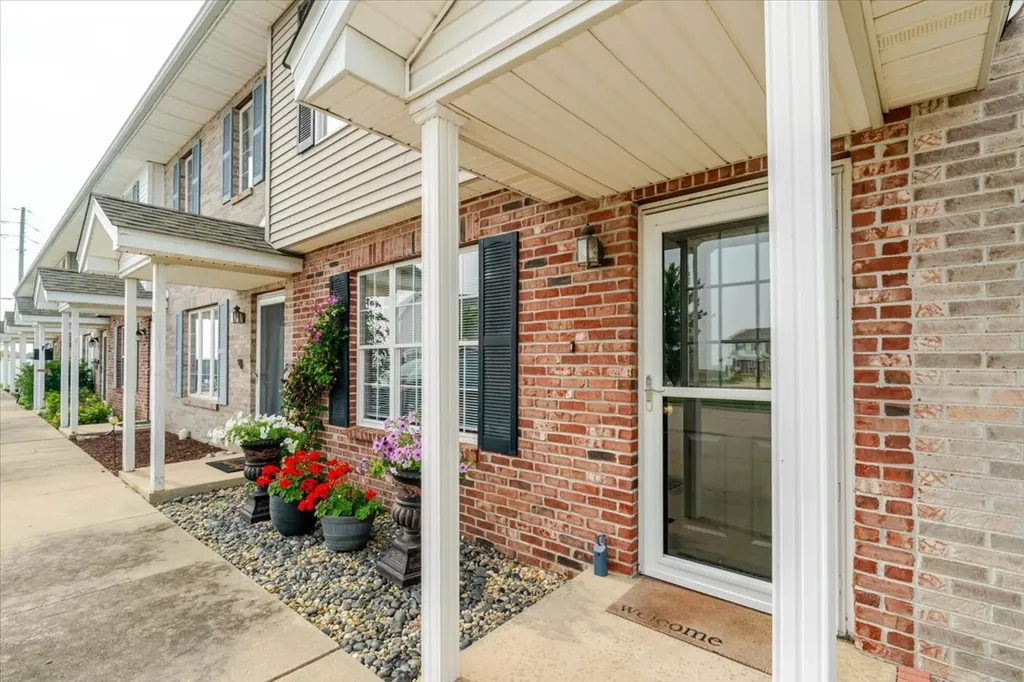 29 Fetzer Court Bloomington IL 61704