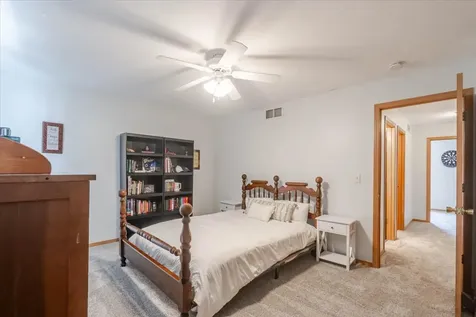29 Fetzer Court Bloomington IL 61704
